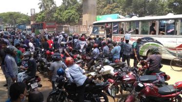 Motocyclists-demonstrate_DS.jpg