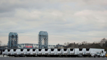 refrigerated-trucks-nyc-reuters-1.jpg