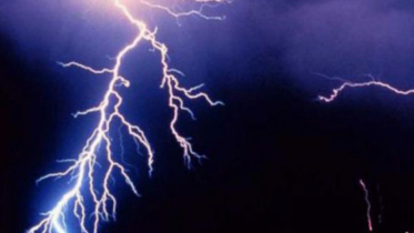 lightning-1.jpg