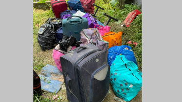 benapole_photo_-huge_indian_saree_three_pics_seized-07.10.21.jpeg