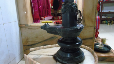 panchamukha_shibalinga_at_kali_bari_-1.jpg