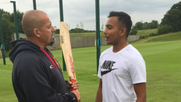 Julian Wood with prithvi shaw