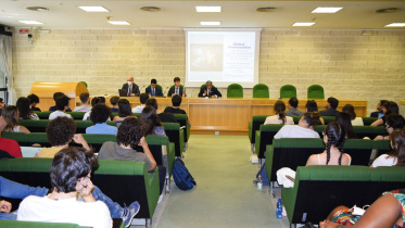 university_students_in_italy_and_bangabandhu.jpg