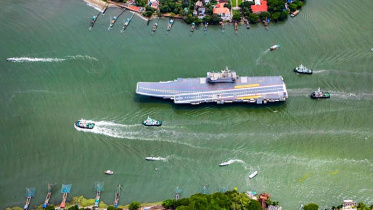 শুরুতে এই রণতরীতে শুধু রাশিয়া থেকে আমদানি করা মিগ যুদ্ধবিমান ও কিছু হেলিকপ্টার থাকবে। ছবি: এপি