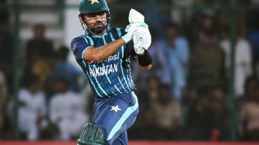 babar_azam_100_t20.jpg