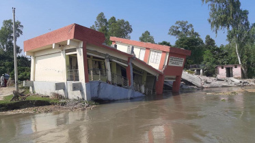 যমুনায় ভাঙন