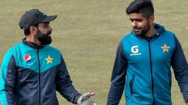 mohammad hafeez & babar azam 