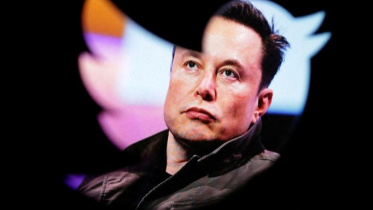 ইলন মাস্ক টুইটার কেনার জন্য নিজের অর্থ, বিনিয়োগ থেকে আসা তহবিল ও ব্যাংক থেকে নেওয়া ঋণ ব্যবহার করেন। ছবি: রয়টার্স