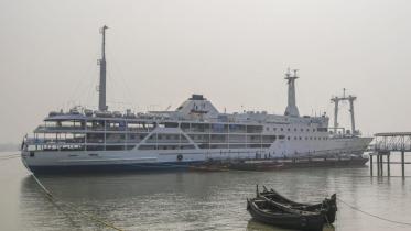 চট্টগ্রাম-সেন্টমার্টিন রুটে ৮ ডিসেম্বর থেকে চলবে বিলাসবহুল ‘এমভি বে ওয়ান’