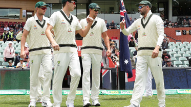 australia_bowlers.jpg