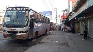 মৌলভীবাজারে ঢাকামুখী গাড়ি ছাড়ছে কম যাত্রী নিয়ে