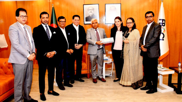 রোমানিয়ার রাষ্ট্রদূত মিস. ডেনিয়েলা সেজনোভ ট্যান।