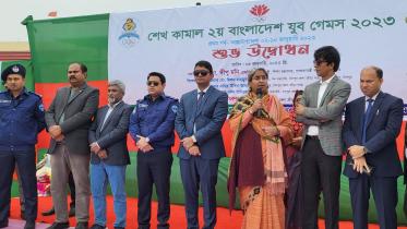 আজ বুধবার দুপুরে চাঁদপুর সদর উপজেলায় আয়োজিত এক অনুষ্ঠানে ‘ছাপানো কাগজ অনেক বেশি সাদা হলে তা চোখের জন্য ক্ষতিকর’, বলে মন্তব্য করেছেন শিক্ষামন্ত্রী দীপু। ছবি: আলম পলাশ/স্টার