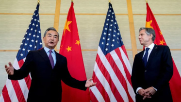 যুক্তরাষ্ট্রের অ্যান্টনি ব্লিঙ্কেন ও চীনের ওয়াং ই। ছবি: রয়টার্স