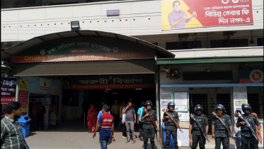 ঢামেকের ফটক। ছবি: প্রবীর দাস/স্টার