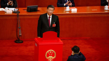 তৃতীয় মেয়াদে চীনের প্রেসিডেন্ট শি জিনপিং। ছবি: রয়টার্স