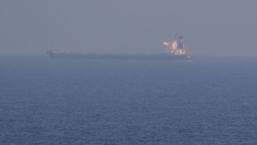 কৃষ্ণ সাগরে ইউক্রেনের শশ্য বহনকারী জাহাজ দেখা যাচ্ছে। ছবি: রয়টার্স