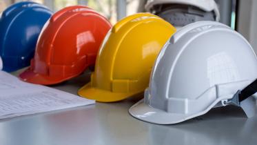 সেফটি হেলমেট: কোন রঙের কী অর্থ