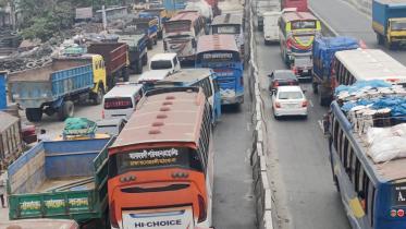 ঢাকা-চট্টগ্রাম মহাসড়ক, যানজট, লাঙ্গলবন্দ, সাইনবোর্ড, কাঁচপুর, দাউদকান্দি,