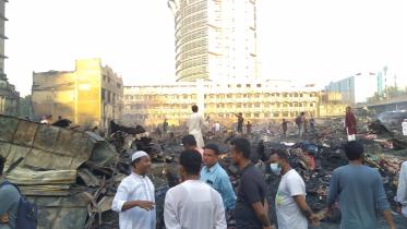 ‘সর্বস্বান্ত হয়েছি মনে রাখতে চাই না, ব্যবসা করতে চাই, সহায়তা চাই’