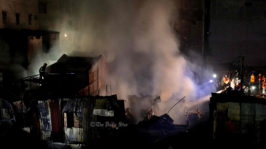 মোহাম্মদিয়া মার্কেটে আগুন