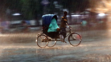 আজ ঢাকাসহ দেশের ৮ বিভাগে ঝড়-বৃষ্টির সম্ভাবনা, কমবে তাপপ্রবাহ