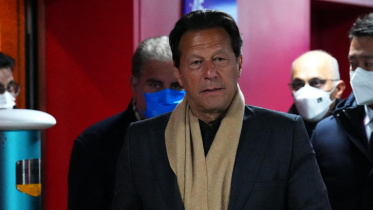 পাকিস্তানের সাবেক প্রধামন্ত্রী ইমরান খান। ফাইল ছবি: এএফপি