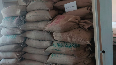 বগুড়ায় ১৫৫ বস্তা সরকারি চালসহ ২ ‘কালোবাজারি’ গ্রেপ্তার