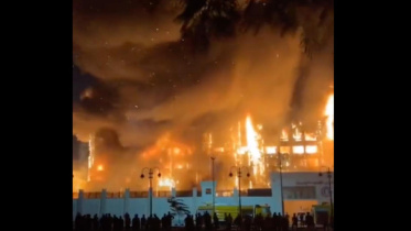 মিশরের ইসমাইলিয়ায় পুলিশ ভবনে আগুন। ছবি: ভিডিও থেকে নেওয়া স্ক্রিণশট