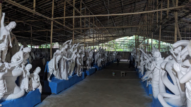 shikderbari_durga_idols_3.jpg