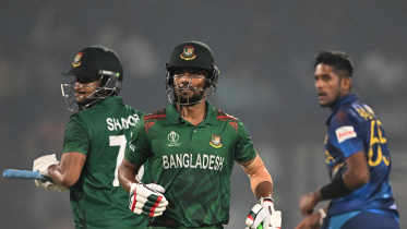 ঘটনাবহুল ম্যাচ স্মরণীয় করলেন সাকিব-শান্ত