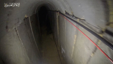 হামাসের প্রকাশ করা এই ছবিতে বেইত হানৌনে তাদের ভূগর্ভস্থ সুড়ঙ্গপথের অংশবিশেষ দেখা যাচ্ছে। ছবি: রয়টার্স