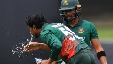 সৌম্য সরকার রিটায়ার্ড হার্ট