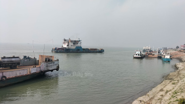 ফেরি চলাচল