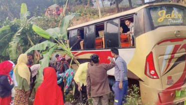 কক্সবাজারে পিকনিক বাস ও পিকআপ ভ্যানের সংঘর্ষে নিহত ৪