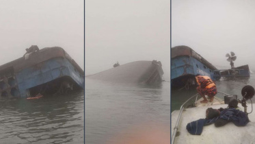 পাটুরিয়ায় যানবাহন নিয়ে ডুবেছে ফেরি