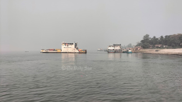 ফেরি চলাচল