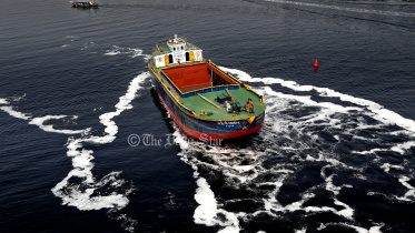 কেউ বলেন শীত-গ্রীষ্ম নির্বিশেষে এ পানির নদী শীতল থাকত; তাই এর নাম শীতলক্ষ্যা। 