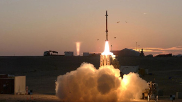 ইসরায়েলের ডেভিড স্লিং ক্ষেপণাস্ত্র পরীক্ষা চলছে। ফাইল ছবি: রয়টার্স