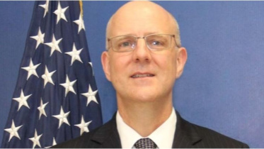 বাংলাদেশে যুক্তরাষ্ট্রের পরবর্তী রাষ্ট্রদূত হিসেবে বেইজিংয়ের মার্কিন মিশনের ডেপুটি চিফ ডেভিড স্লেটন মিলকে মনোনয়ন দিয়েছেন প্রেসিডেন্ট জো বাইডেন। ছবি: ইউএনবি