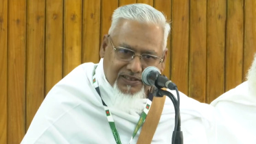 হজযাত্রায় ভোগান্তি: দোষীদের বিরুদ্ধে ব্যবস্থা নেওয়ার আশ্বাস ধর্মমন্ত্রীর