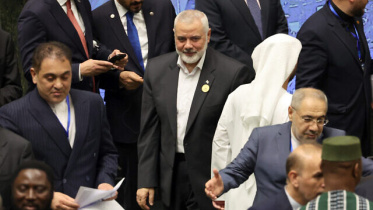 ইরানের প্রেসিডেন্ট পেজেশকিয়ানের শপথগ্রহণ অনুষ্ঠানে হানিয়া। ছবি: এএফপি