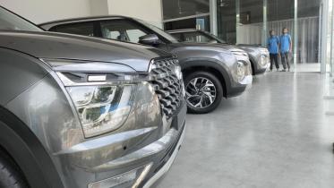 বিলাসবহুল গাড়ি