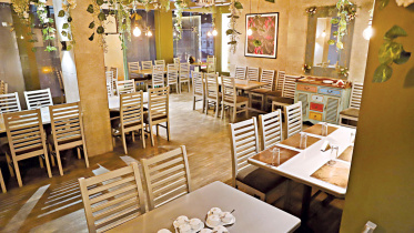 রেস্তোরাঁ, রেস্তোরাঁ ব্যবসা, গণঅভ্যুত্থান, স্টার কাবাব,