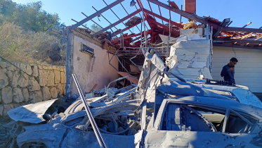 রেস্টহাউসে অবস্থানরত সাংবাদিকদের ওপর ক্ষেপণাস্ত্র হামলা চালায় ইসরায়েল। ছবি: রয়টার্স