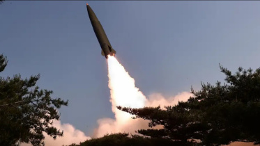 দক্ষিণ কোরিয়া রাশিয়া থেকে উত্তর কোরিয়ার সেনা প্রত্যাহারের দাবি করার কয়েক ঘণ্টার মধ্যেই এই ক্ষেপণাস্ত্র ছোড়া হয়। ছবি: ডয়চে ভেলে