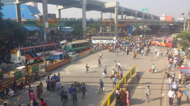 রিকশাচালকদের অবরোধে যানজট