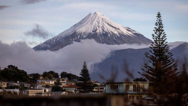 নিউজিল্যান্ডের তারানাকি পর্বত। ফাইল ছবি: সংগৃহীত