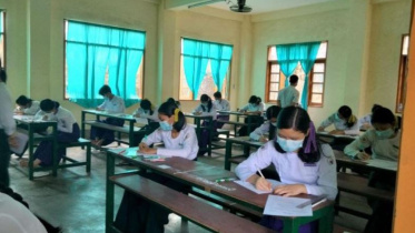 মিয়ানমারে বিশ্ববিদ্যালয় ভর্তি পরীক্ষায় অংশ নিচ্ছে শিক্ষার্থীরা। ছবি: সংগৃহীত