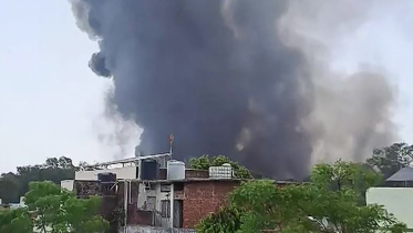 আহমেদাবাদে উড়োজাহাজ বিধ্বস্তের পরের দৃশ্য। ছবি: এএফপি